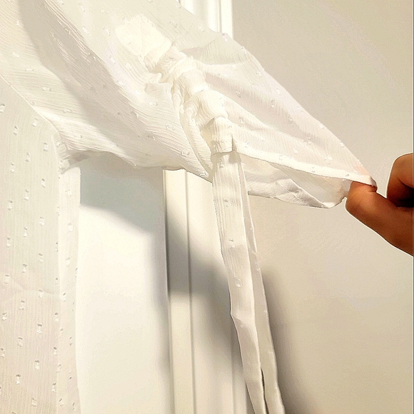 Express Light and Airy Top - Picture 3 of 4